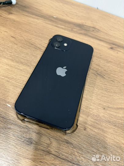 iPhone 12, 64 ГБ