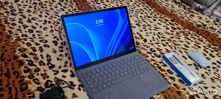 Microsoft surface laptop 3 i7