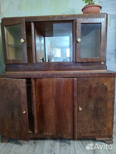Буфеты и шкафы старинные