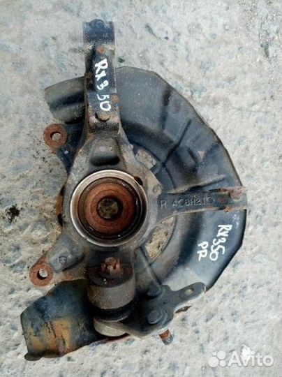 Кулак поворотный передний правый Lexus Rx350