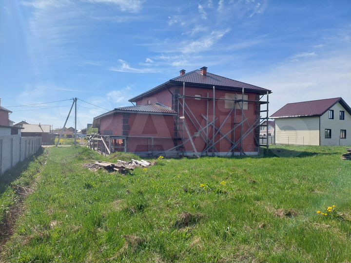 Дом 181 м² на участке 12,5 сот.