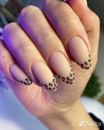 Маникюр, педикюр, м Владимирская