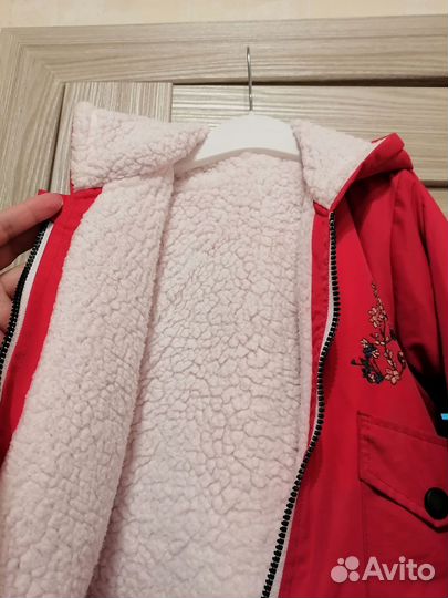 Лёгкая куртка ветровка на тёплую осень 104-110