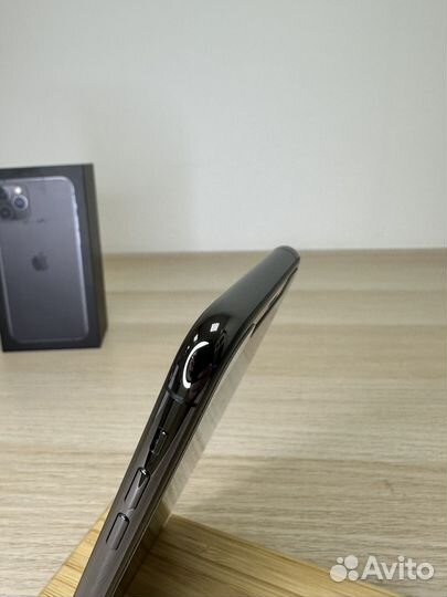 iPhone 11 Pro, 64 ГБ