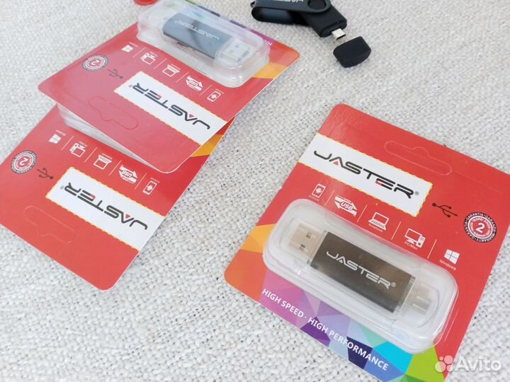 USB флеш-накопитель объёмом 64 Гб