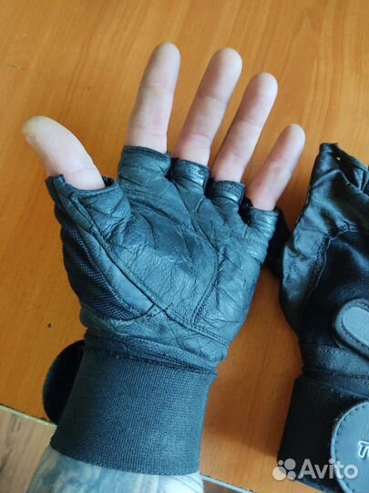 Перчатки для спорта