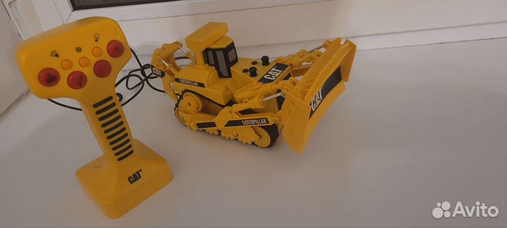 Бульдозер CAT