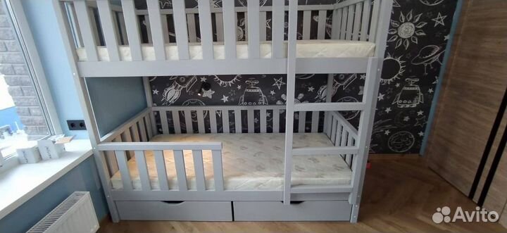 Детская двухъярусная кровать новая
