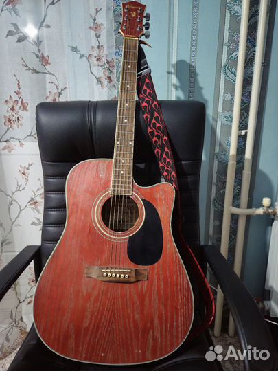 Акустическая гитара