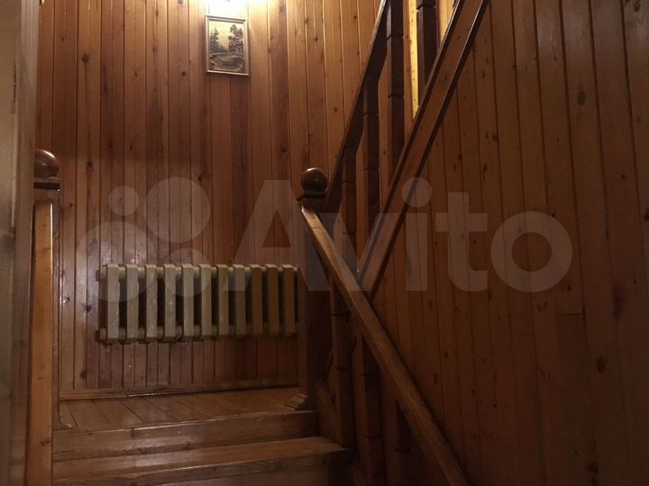 Коттедж 297 м² на участке 12 сот.