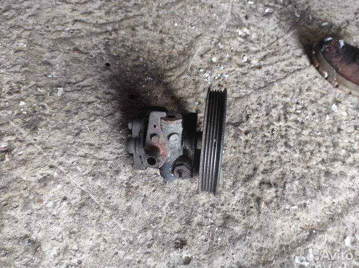 Насос гидроусилителя,Гур Mitsubishi Space Wagon 2