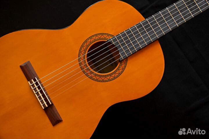 Классическая гитара Yamaha C40 оригинал