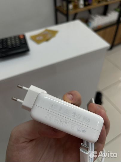 Apple macbook air 13.6 m2/8C CPU/10C GPU/16GB/1TB