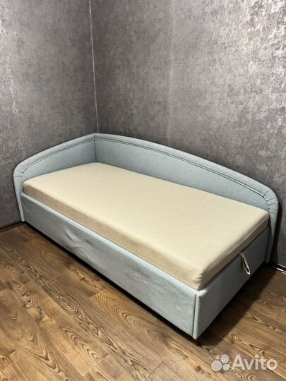 Кровать односпальная,новая