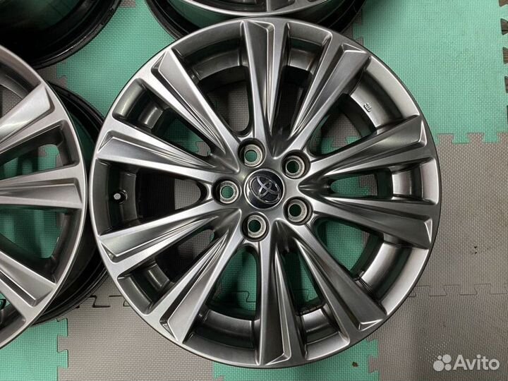 Комплект оригинальных дисков Toyota