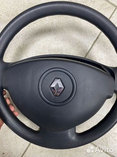 Подушка в руль Рено Дастер 2014 год