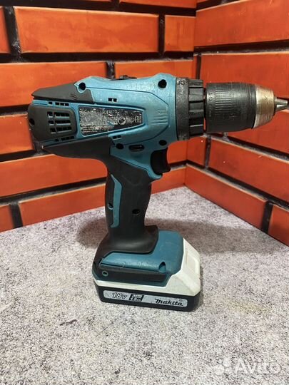 Шуруповерт Makita DF457D 18V