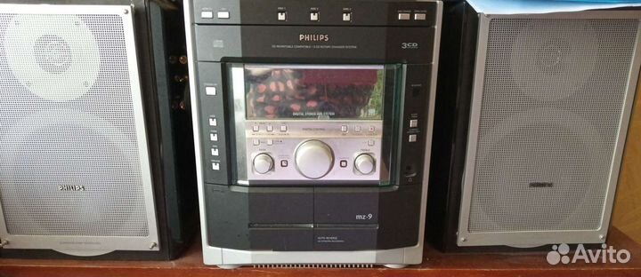 Музыкальный центр philips