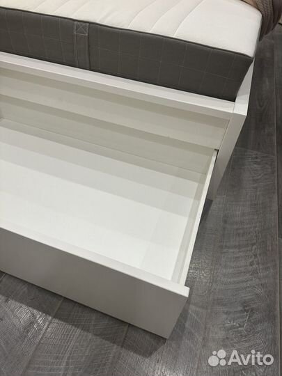 Кровать IKEA malm 160x200 с ящиками и матрасом