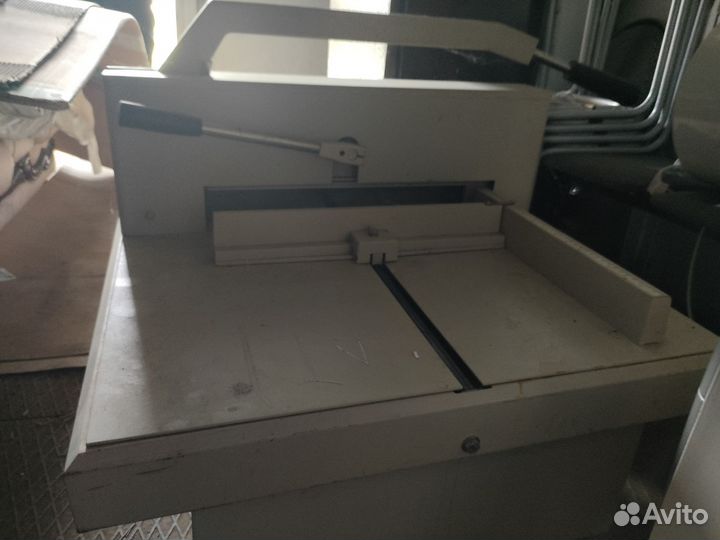 Резак гильотинный