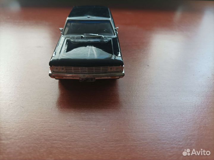 Модель автомобиля ЗИЛ-117