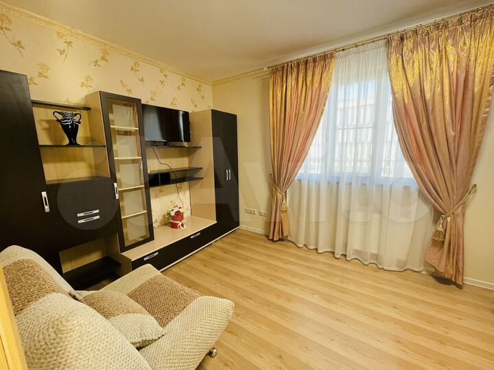 2-к. квартира, 85 м², 5/14 эт.