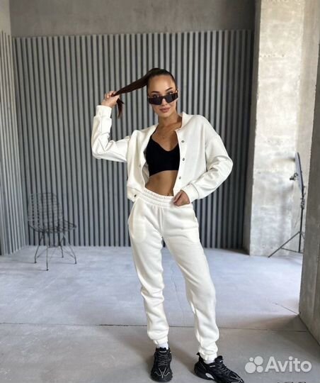 Костюм спортивный женский