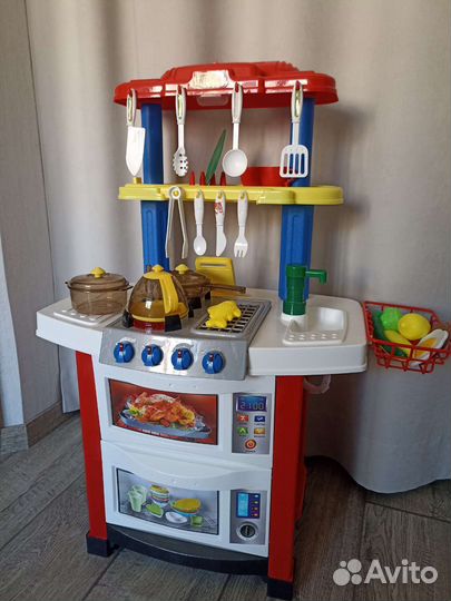 Детская игровая кухня с коробкой