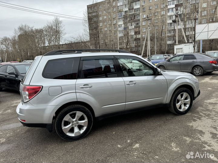 Subaru Forester 2.0 AT, 2011, 238 000 км