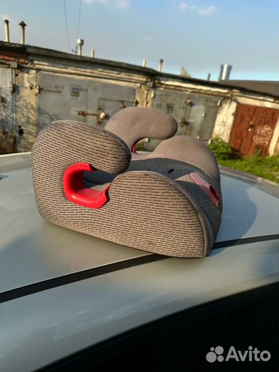 Автокресло бустер