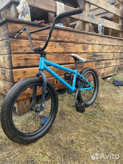 Трюковой велосипед BMX