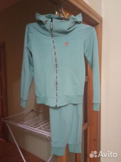 Костюм спортивный