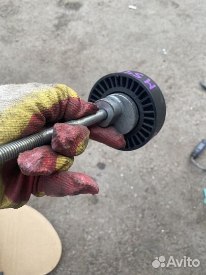 Ролик обводной BMW 5 E39 X5 M54B30