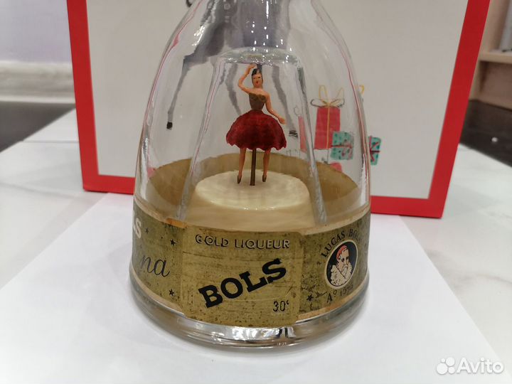 Коллекционная Бутылка в виде музыкальной шкатулки