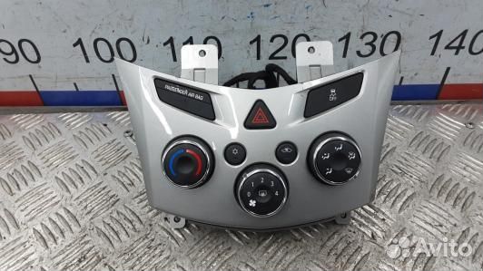 Блок управления печки и климат-контроля chevrolet