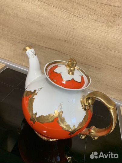 Чайник фарфоровый