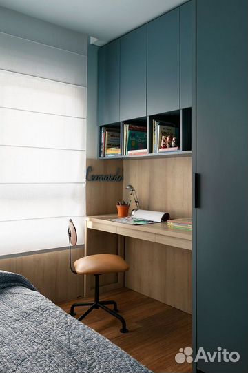 Рабочая зона у окна