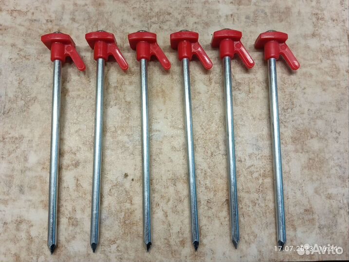 Колышки для палатки Quechua