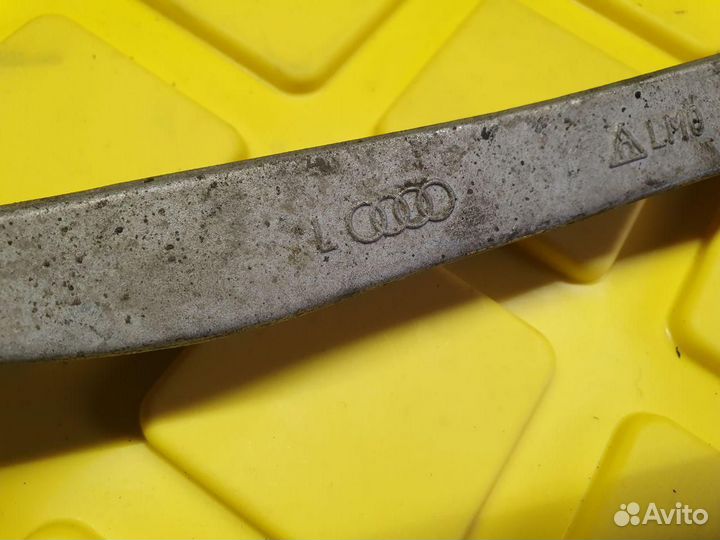 Рычаг передний левый верхний Audi A8 D3/4E рест