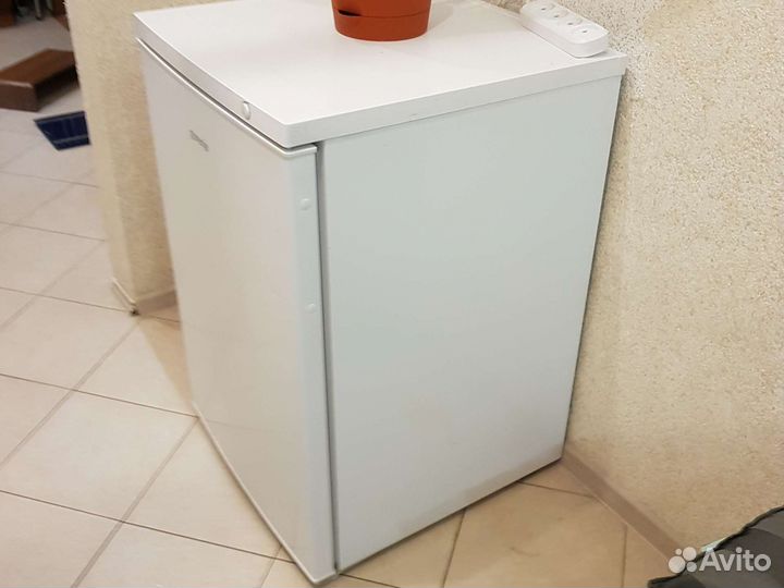 Морозильный шкаф