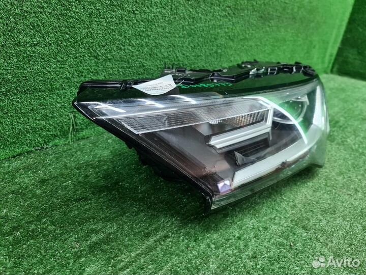 Фара левая Audi Q7/SQ7