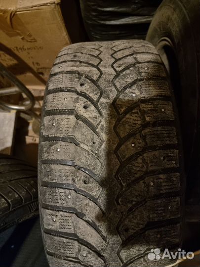 Bridgestone Blizzak Spike-01 235/60 R16