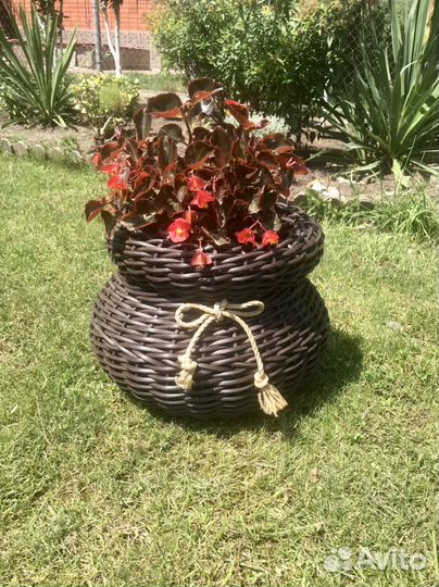 Кашпо для цветов из искуственного ротанга