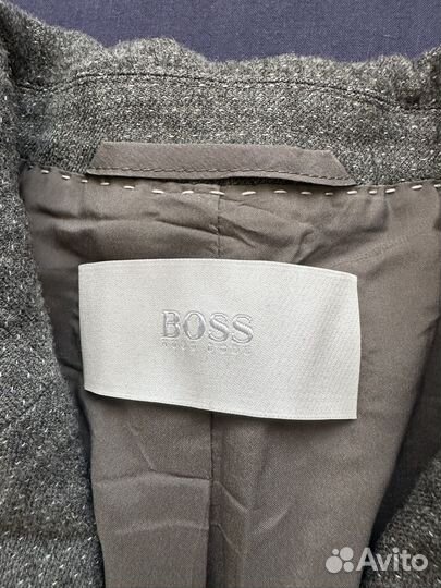 Женский деловой костюм Boss