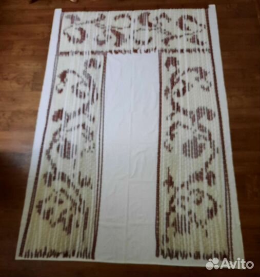 Декоративная штора на дверной проём