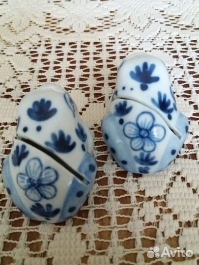 Фарфоровые подставки лягушки