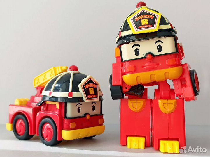 Машина пожарная инерционная робот-трансформер Рой