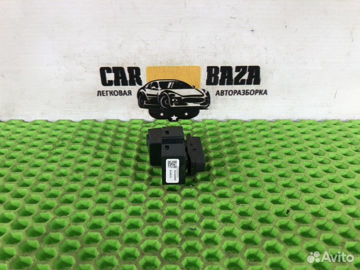 Кнопка центрального замка Volvo XC60