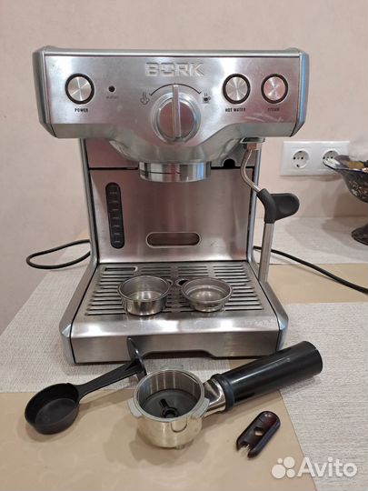 Кофеварка рожковая bork C800