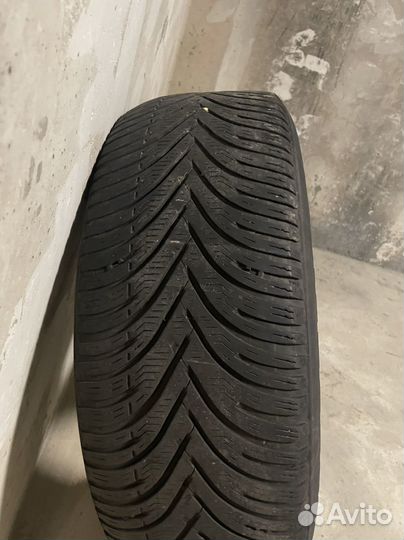 Зимняя резина с литыми дисками 215/60 r16